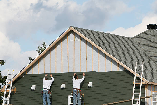 Professional Siding Installation technician working in Waterbury, CT